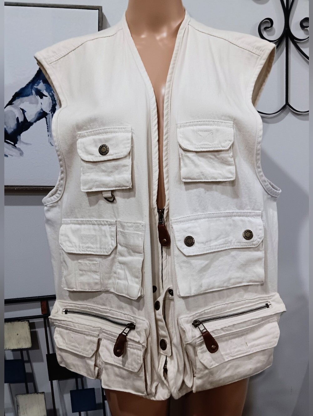 Men's Cream Multi-Pocket Sportwear Vest *Rare Find*